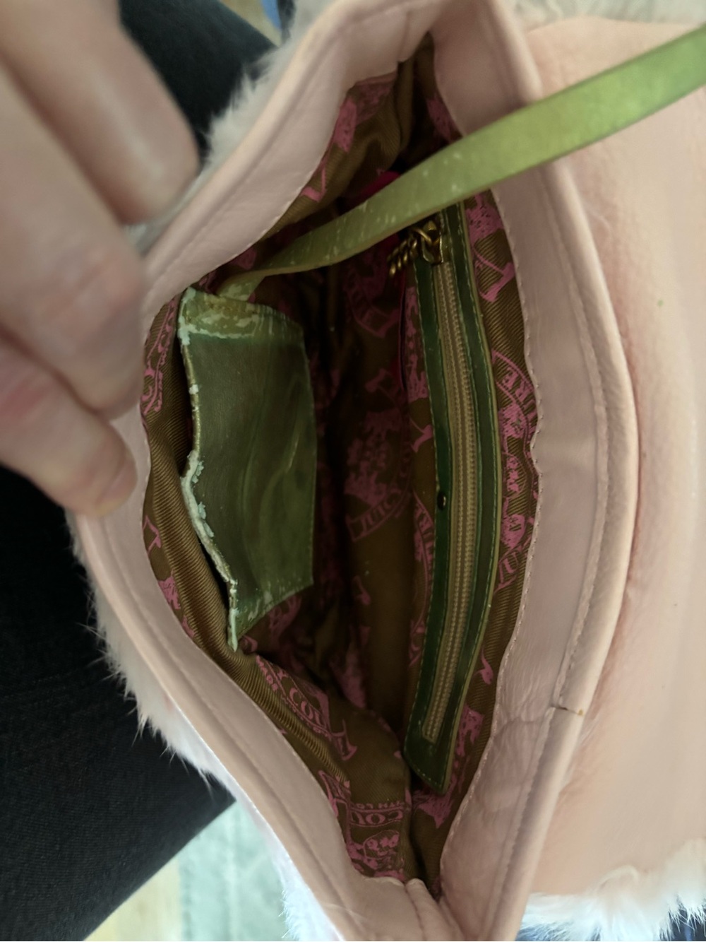 Circa 2007 Juicy Couture Rabbit Fur Blush Pink Crossbody with Gold Chain - Picture 9 of 16